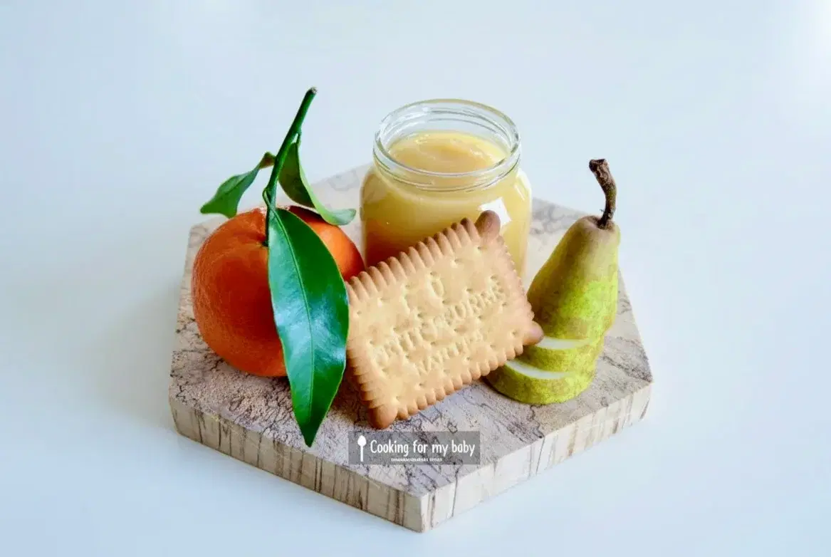 Compote clémentine poire et petit-beurre pour bébé