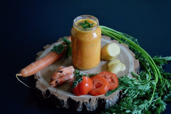 Recette bébé : Purée de carotte tomate aux crevettes coco coriandre pour bébé (Dès 12 mois)