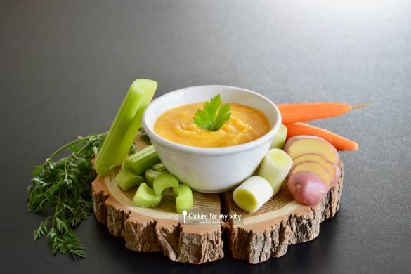 Recette pour bébé : Soupe miracle à la carotte, céleri branche, poireau et pomme de terre (Dès 6 mois)