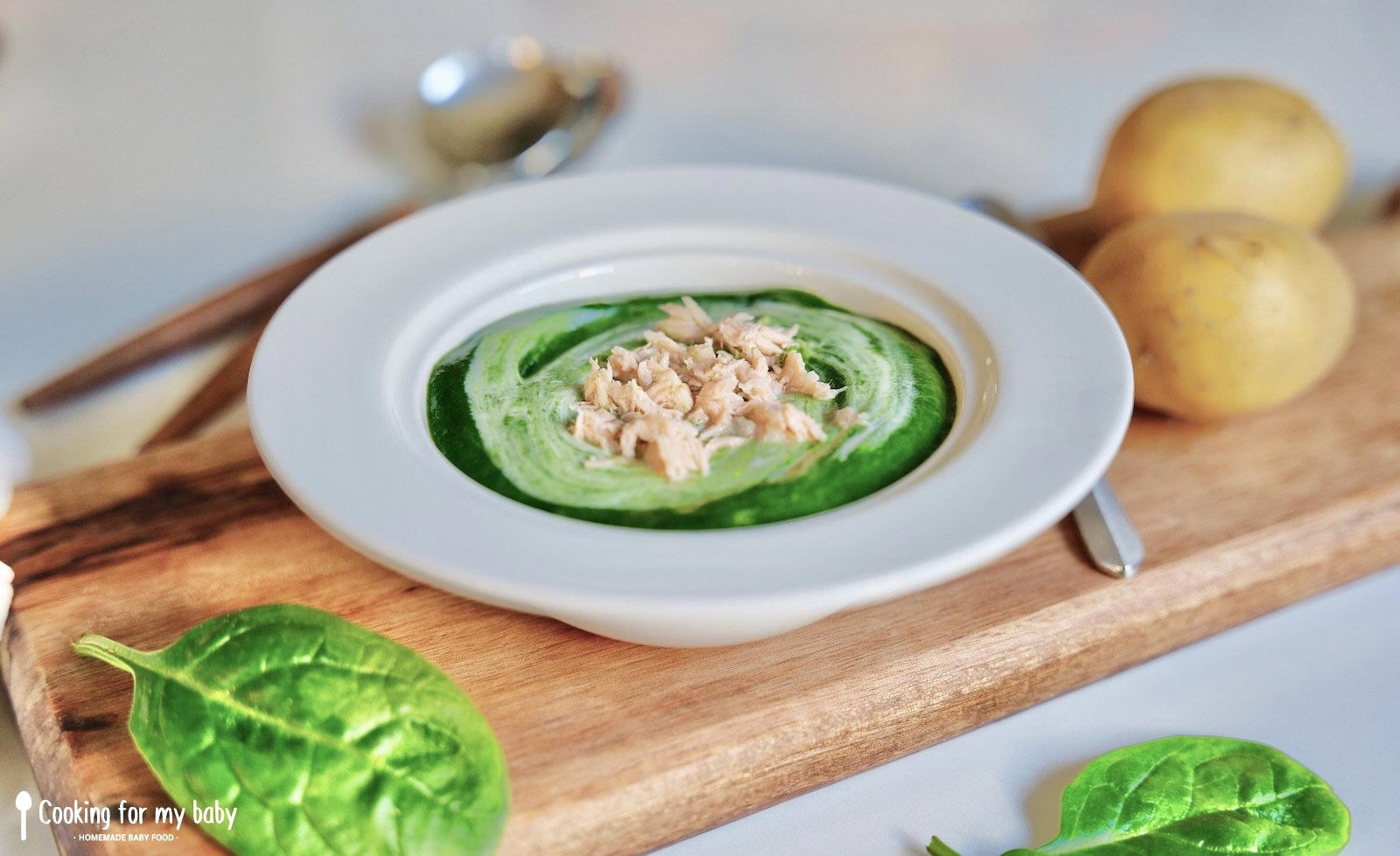 Velouté d’épinard à la crème pour bébé et émietté de saumon (Dès 6 mois)