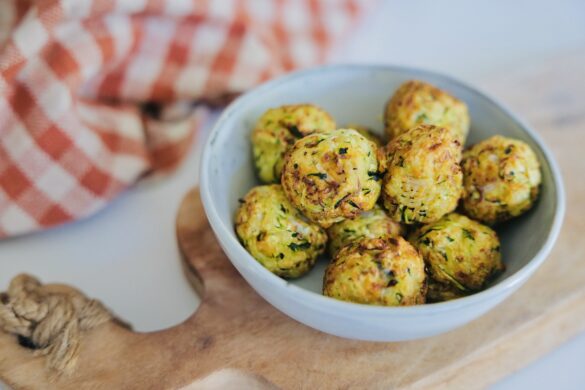 Recette de boulettes de courgette au parmesan pour bébé et toute la famille (Dès 18 mois)